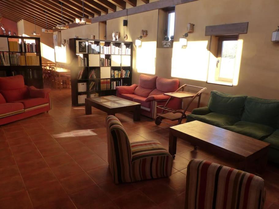Puentedura Hotel Albergue Bioclimatico Sabinares Del Arlanza מראה חיצוני תמונה