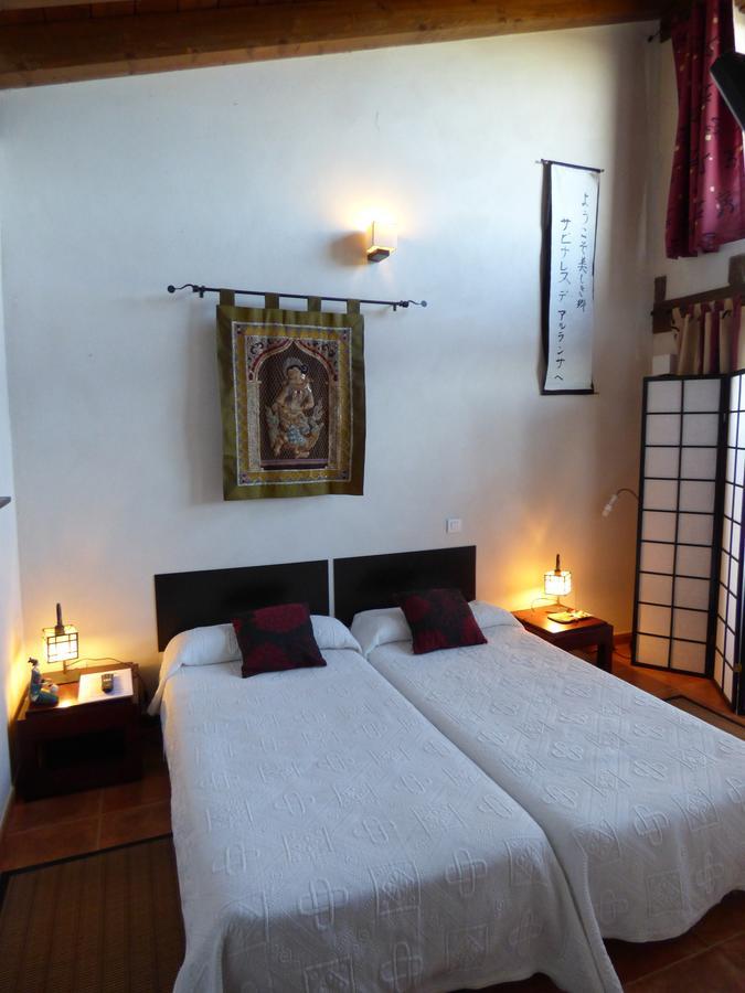 Puentedura Hotel Albergue Bioclimatico Sabinares Del Arlanza חדר תמונה