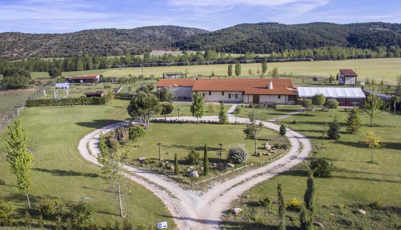 Puentedura Hotel Albergue Bioclimatico Sabinares Del Arlanza מראה חיצוני תמונה