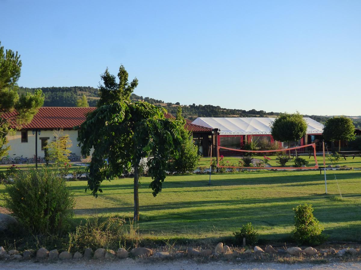 Puentedura Hotel Albergue Bioclimatico Sabinares Del Arlanza מראה חיצוני תמונה